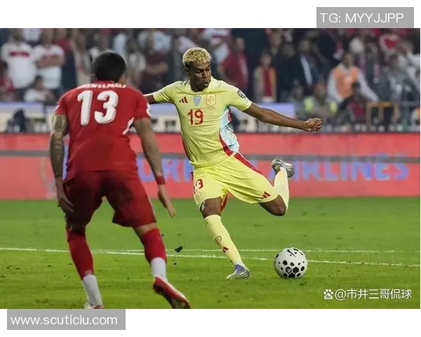 足球球星过人技巧集锦 狂飙突破瞬间展现个人魅力与实力